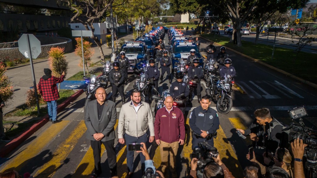 PRESIDENTE ISMAEL BURGUEÑO RUIZ DA BANDERAZO DE SALIDA A 85 NUEVAS UNIDADES DE LA POLICÍA&nbsp;MUNICIPAL