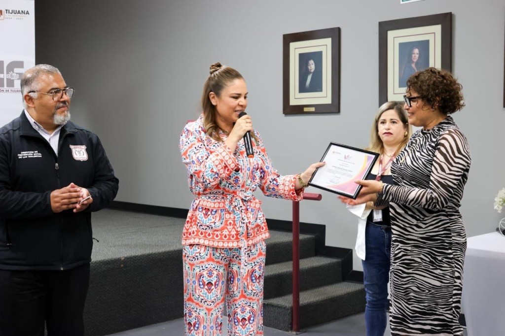 ¡TU APOYO A UN LLAMADO DE DISTANCIA! 27 AÑOS SALVANDO VIDAS EN&nbsp;TIJUANA