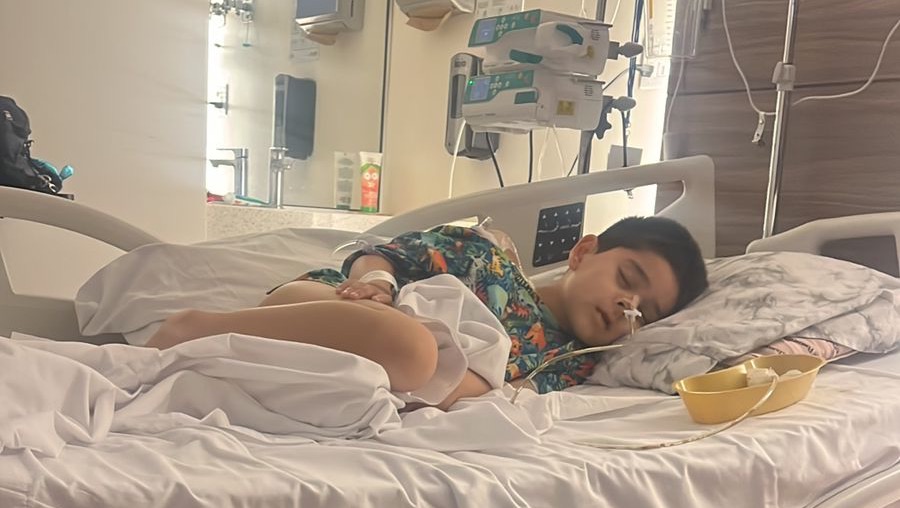 Diego, niño de Tijuana, enfrenta dos cirugías por apendicitis y piden ayuda para&nbsp;salvarlo