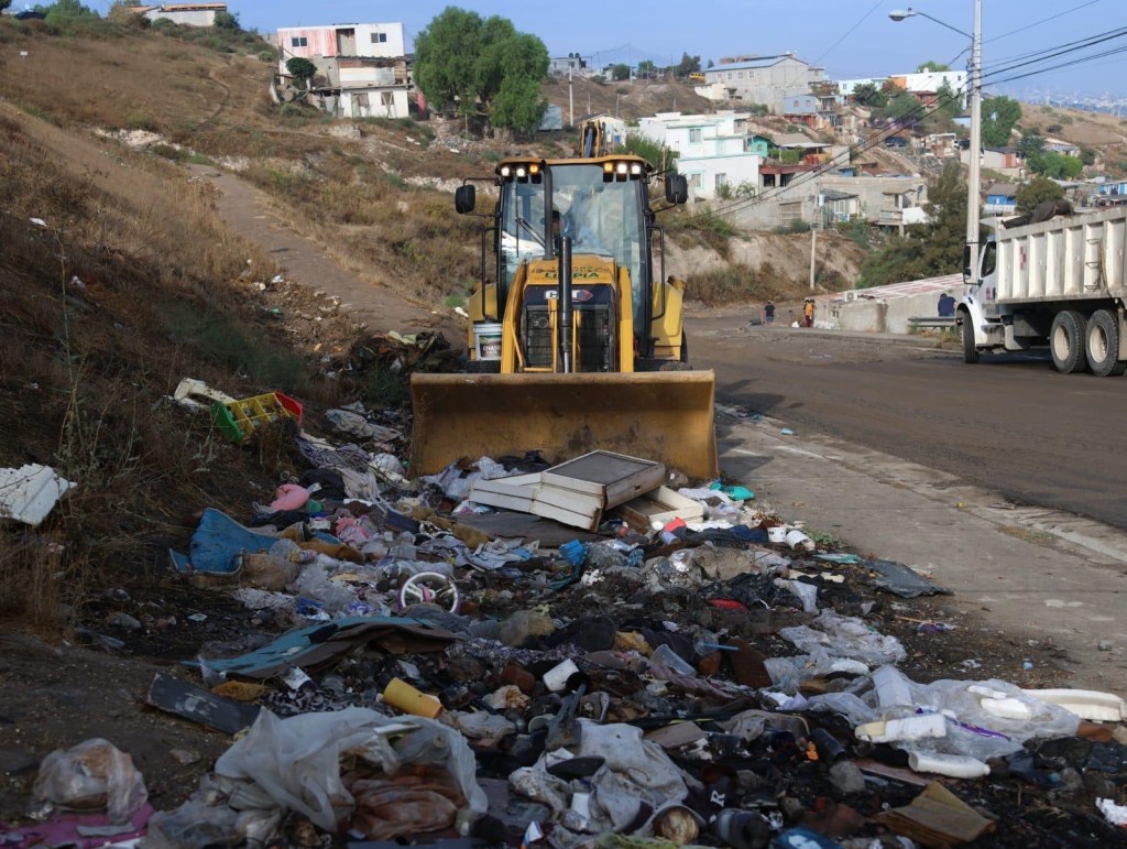 CONTINÚA GOBIERNO MUNICIPAL MEJORANDO INFRAESTRUCTURA URBANA EN BENEFICIO DE MÁS DE 13 MIL&nbsp;TIJUANENSES