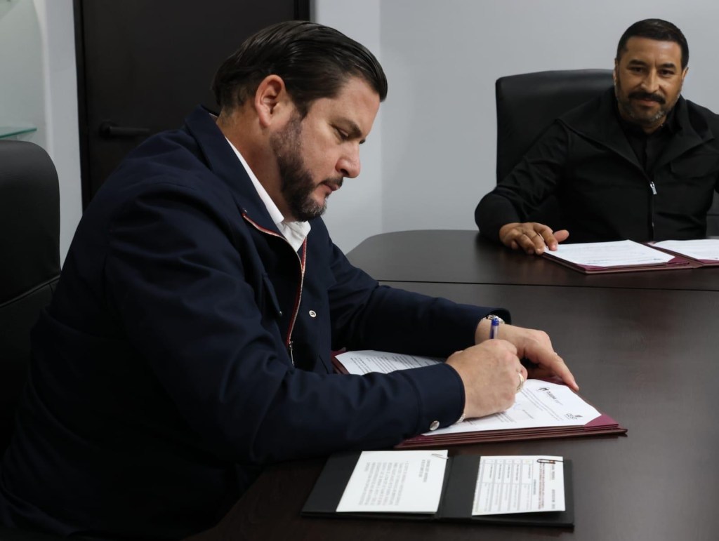 DESARROLLO PROFESIONAL: GOBIERNO DE TIJUANA FIRMA CONVENIO CON CEIST&nbsp;UNIVERSIDAD