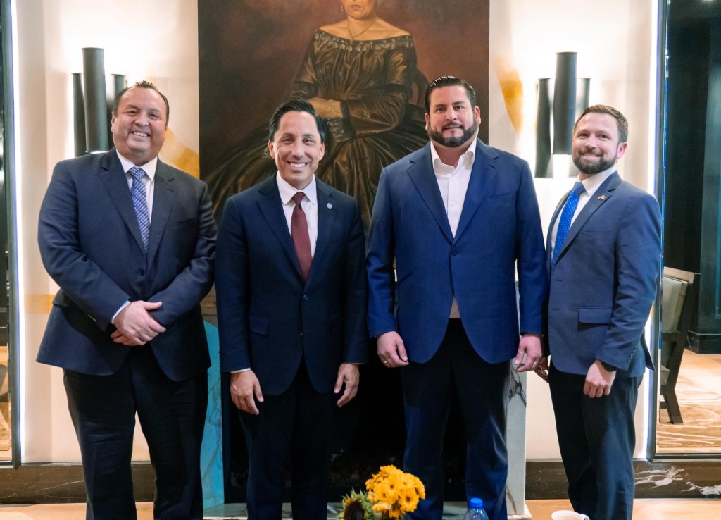 ALCALDE BURGUEÑO FORTALECE LAZOS BINACIONALES EN LA CIUDAD DE&nbsp;MÉXICO