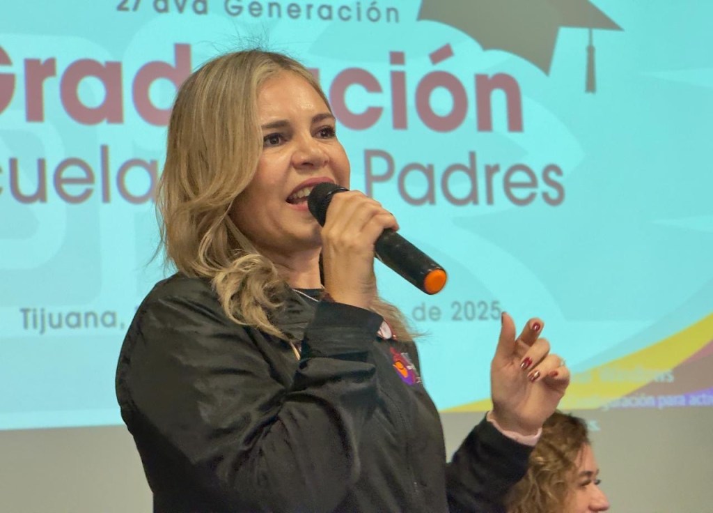 👨‍👩‍👧‍👦 FAMILIAS FORTALECIDAS: DIF TIJUANA GRADÚA A 50 PARTICIPANTES DE ESCUELA PARA MADRES Y&nbsp;PADRES