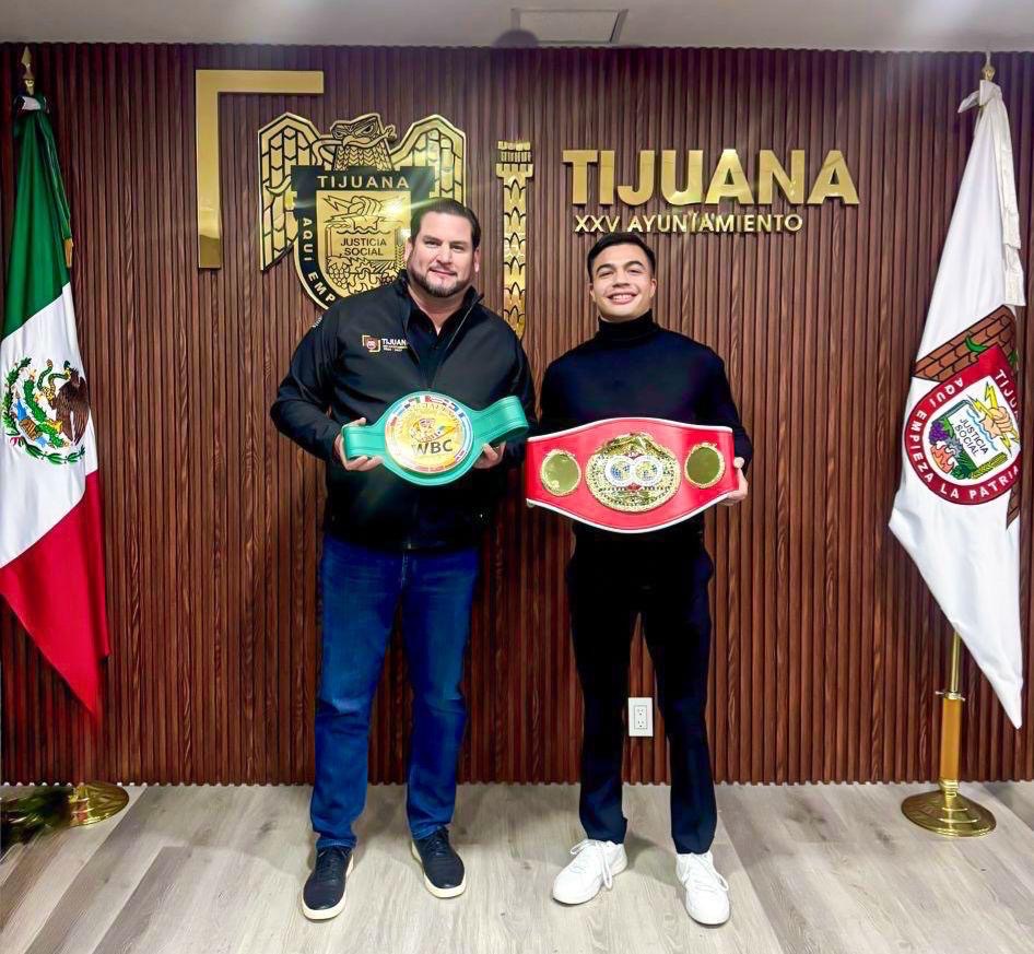 ¡ORGULLO TIJUANENSE! RECIBE ALCALDE AL CAMPEÓN MUNDIAL JOSÉ ‘CHAPULÍN’ SALAS