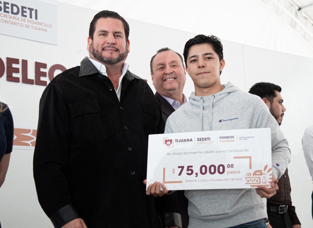 &nbsp;INVIERTE MUNICIPIO MÁS DE 21 MILLONES DE PESOS EN&nbsp;EMPRENDEDORES
