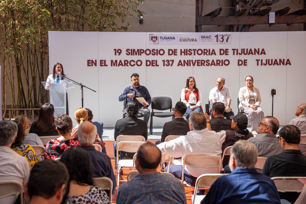 ARRANCA SIMPOSIO DE HISTORIA EN EL MARCO DEL 137&nbsp;ANIVERSARIO